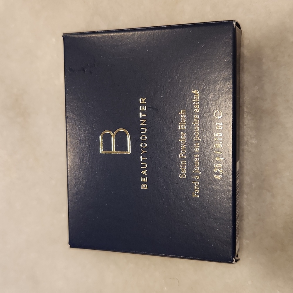 NEW beautycounter satin powder plush in shade nectar